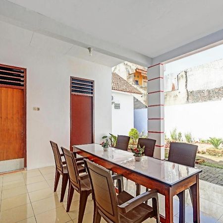 Oyo 90344 Wijayanti Hotel Banyuwangi  Kültér fotó