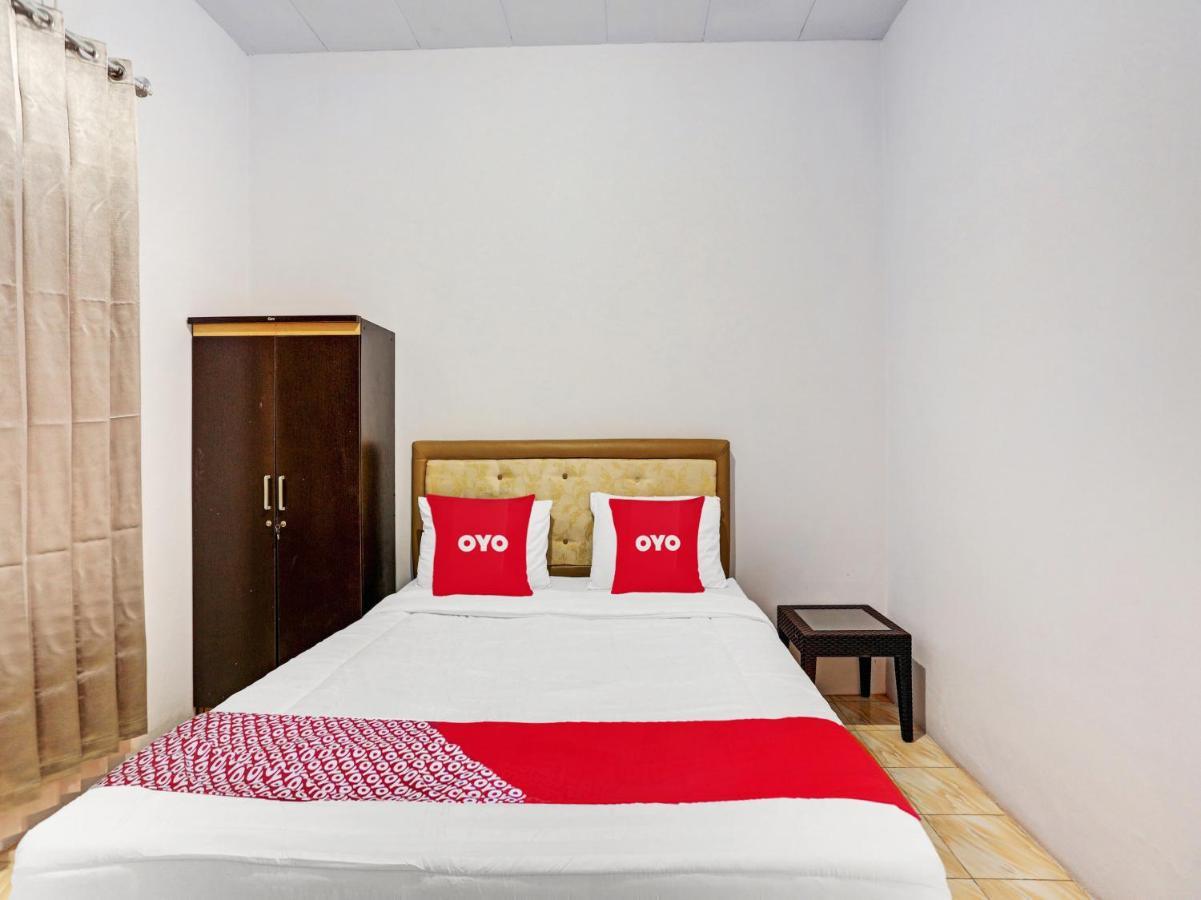 Oyo 90344 Wijayanti Hotel Banyuwangi  Kültér fotó