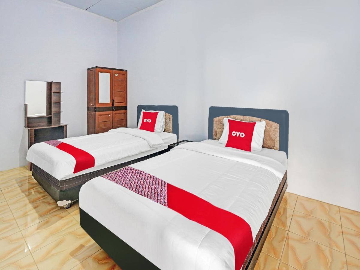 Oyo 90344 Wijayanti Hotel Banyuwangi  Kültér fotó