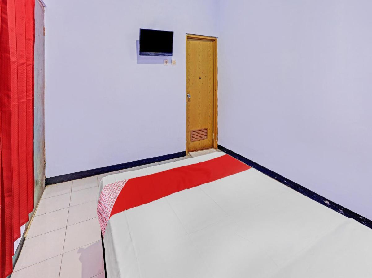 Oyo 90344 Wijayanti Hotel Banyuwangi  Kültér fotó